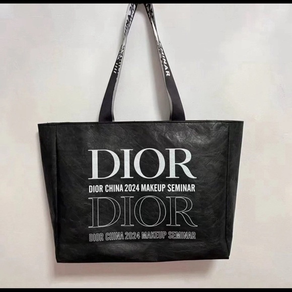 BNIP Dior Makeup Seminar Limited Tote - Picture 1 of 9